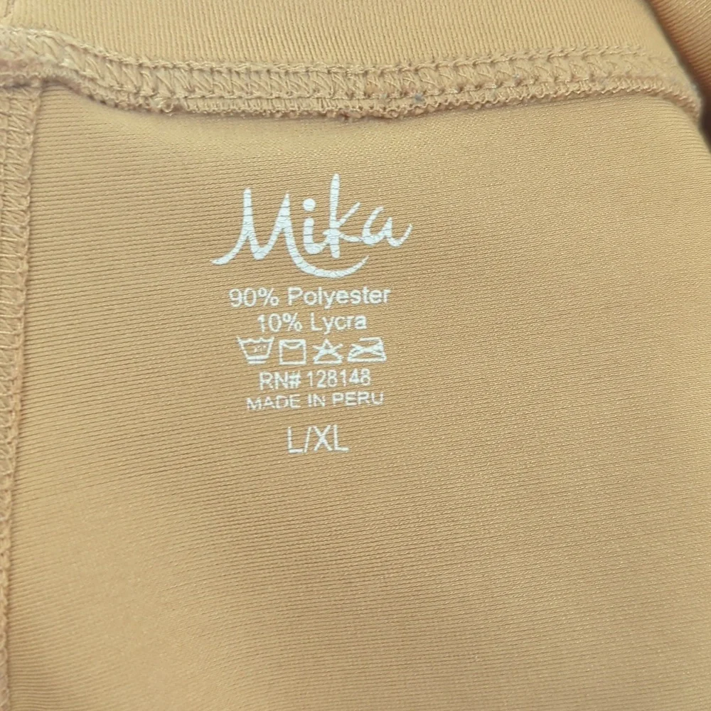 Mika Yoga Wear Shorts - Picture 6 of 6